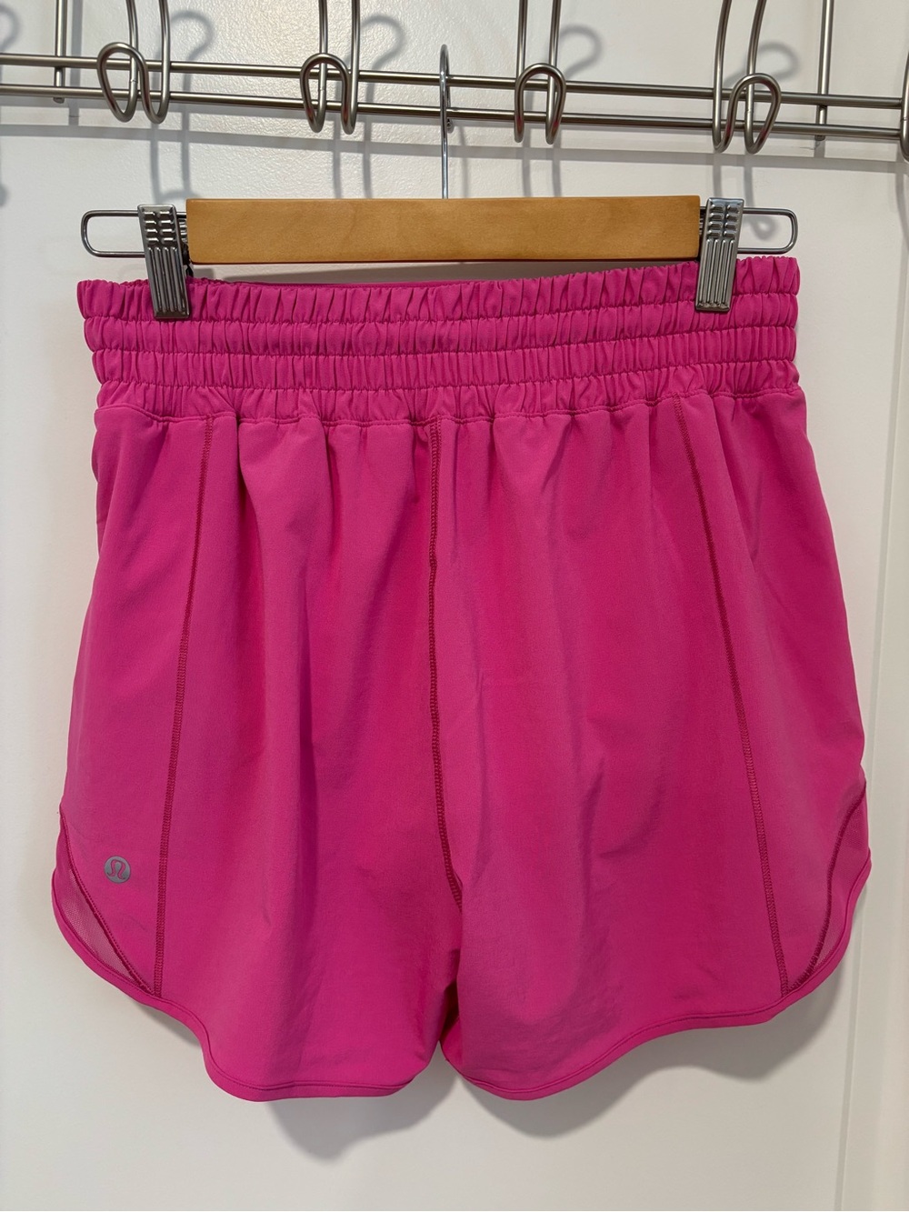 Lululemon Hotty Hot High-Rise 4” Sonic Pink Size 6 - Picture 2 of 2